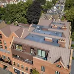 Richardson Deluxe Apartments