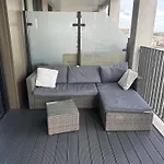 Spacious Modern 1 Bed Apartment.