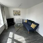 Suites By Rehoboth - Abbey Wood Station - London Zone 4