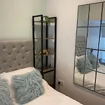 2 Bed Home From Home Apartment 41