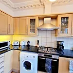 Beautiful Kensington Home 3 Minutes Walk To Earl\'S Court Station