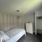 Holiday Properties Vauxhall Central Rooms