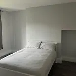 Holiday Properties Vauxhall Central Rooms