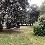 Gorgeous Grade II Listed Georgian House - Leafy Square Views - Central London