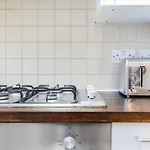 Comfortable 2 Bedroom In Marylebone