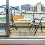 Fantastic Multilevel 3Br, Vibrant Angel, 5Min Tube