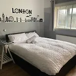 Luxurious Soft Water Air Conditioning Tv 5 Bed Arcade House