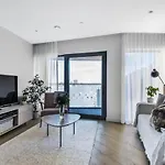 O2 Greenwich Central City Stays