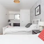 Spacious Central Family Apartment