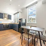 6 - West London Brand New Loft