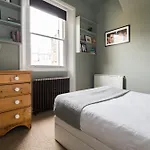 Homely Parkside 2-Bed Apartment In Primrose Hill