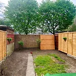 Luxury 3 Bedroom Flat With Garden