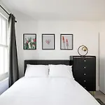 Camberwell Apartment - Stylish 4 Bed