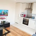 Tulip 5 Top Floor At Hammersmith