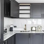 Impeccable 2-Bed Apartment In London