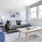 Impeccable 2-Bed Apartment In London