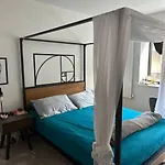 Royal Docks Riverside 3 Bed