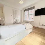 3 Bed Apartment- Central London