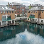 Stylish Waterfront Apartment