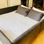 Luxury Spacious London Apartment On Mattock Lane