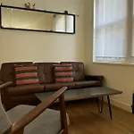Bright And Elegant 2 Bedroom Flat, Near Notting Hill
