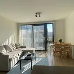 Modern 1 Bedroom Flat