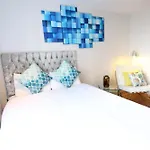 Desirable, Fashionable 2Bed Flat In Chelsea