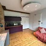 Bright Flat In Islington