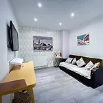 Accommodation At Kilburn, Seconds Away From Tube Station