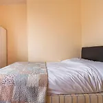 Room For Solo Travellers In Euston