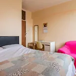 Room For Solo Travellers In Euston