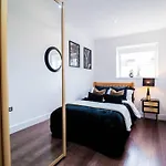 Luxury Central London Flat Wroof Terrace Close To Train Station