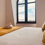 New 1 Bed City Flat With Terrace
