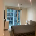 Stunning 2 Bed Penthouse Canning Town