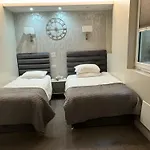 Park Avenue Hotel