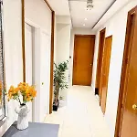 Park Lane Beautiful Family Apartment