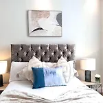 Park Lane Beautiful Family Apartment