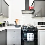 Cosy 3Bd London Accom Sleeps 6