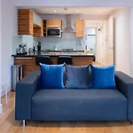 Modern Flat In Central Farringdon For Work Or Leisure