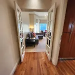 Elegant 2Br Apartment Steps From Tube
