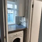 2-Br Apartment In Central London, Ideal Location!