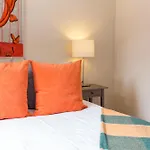 Unrivaled Elegance In London 3 Bedroom Covent Garden