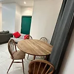 Nice 2 Bedroom Flat Wembley