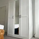 1-Bed Garden Retreat, Tottenham