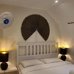 3 Bhk Apt Haymarket Leicester Square Soho Hy04