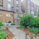 Sophisticated 2Bd Flat With Patio West Kensington