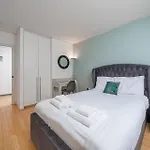 Lovely 3Bd Flat, Parking, Sleeps Six Close To O2