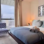 Scenic View 1-Bed Apt Near Downtown With Free Wifi