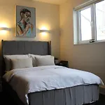 Penthouse With Garden In Chealsea