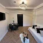 2 Bedroom Flat By London Bridge & The Shard